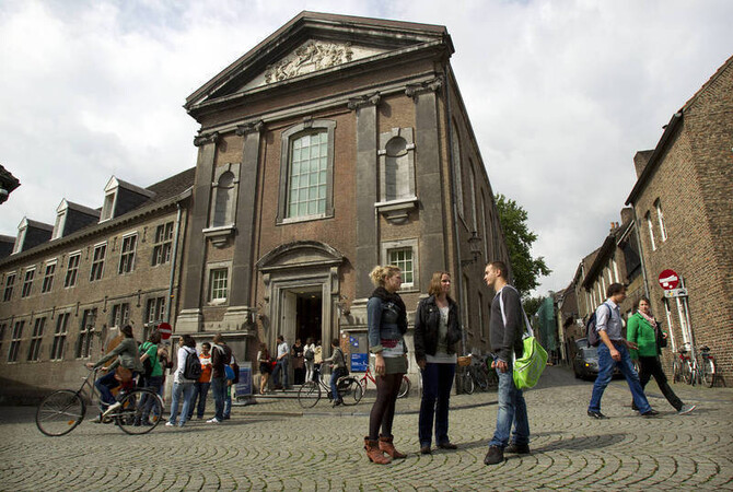Location 1: Bonnefantenstraat 2